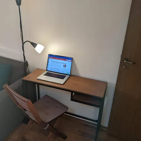 Casual Near Gondola & Center - Neon Banszko