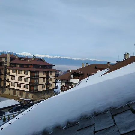 Casual Near Gondola & Center - Neon Banszko